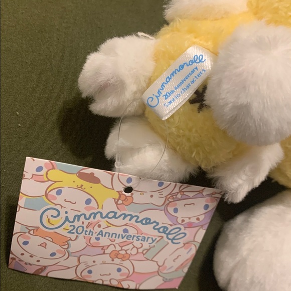 Cinnamoroll 20th Anniversary Plush Keychain - Picture 2 of 3